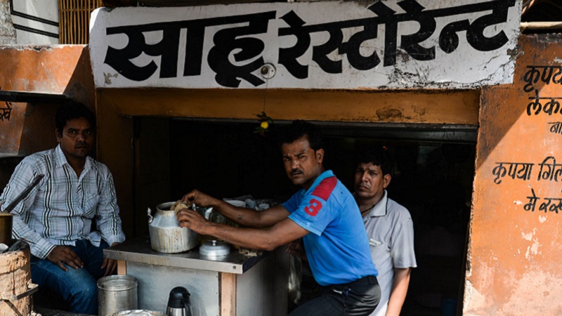 सड़क किनारे छोटी-सी चाय की दुकान: सीएम से लेकर पीएम तक चख चुके हैं स्वाद