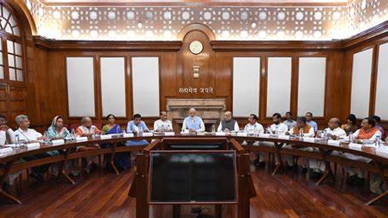 किसानों को कैबिनेट ने दी राहत: खाद में मिलती रहेगी सब्सिडी, यूरिया की नहीं बढ़ेगी कीमत