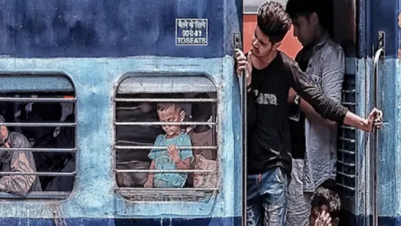 रेल यात्रियों के लिए खुशखबरी: जनरल डिब्बे के सामने लगेंगे ‘इकोनॉमी मील’ स्टॉल, 20 रुपये में खाना, 3 रुपए का पानी