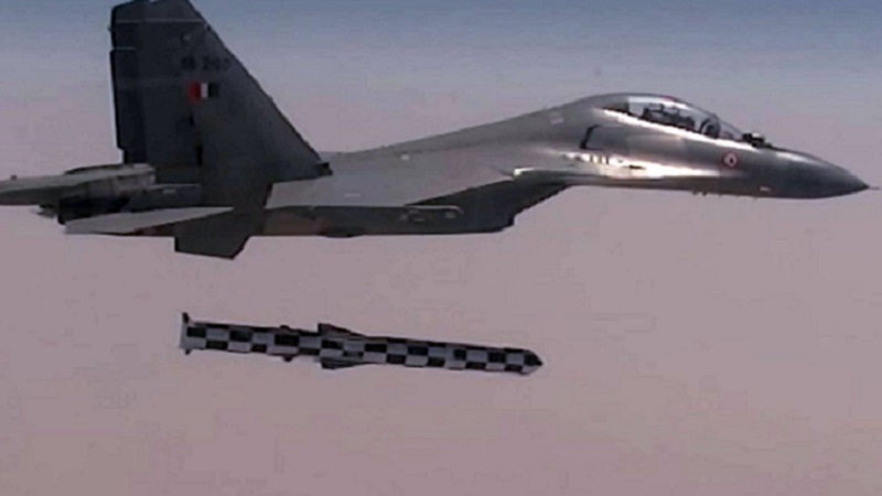 चीन पर टूट पड़ेगी नेक्स्ट जेनरेशन ब्रह्मोस...! मिग-मिराज में भी हो सकेगी फिट