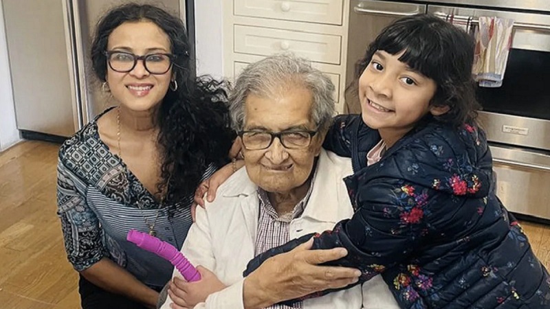 नोबेल पुरस्कार विजेता अमर्त्य सेन के निधन की खबर निकली फर्जी, बेटी बोलीं- पापा एकदम ठीक