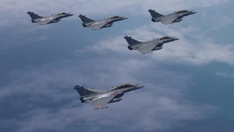 पीएम मोदी की फ्रांस यात्रा: 26 राफेल फाइटर और स्कॉर्पीन सबमरीन की डील संभव