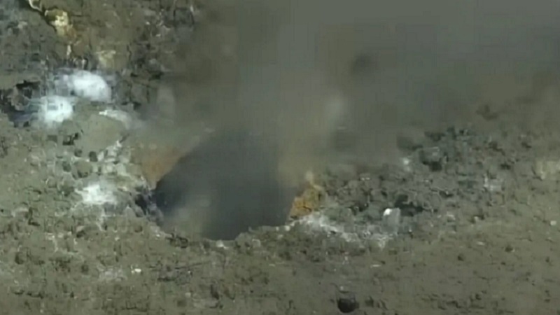 महासागर के पैंदे में छेद...! जलजला ला सकता है यह छेद, सुनामी की आशंका