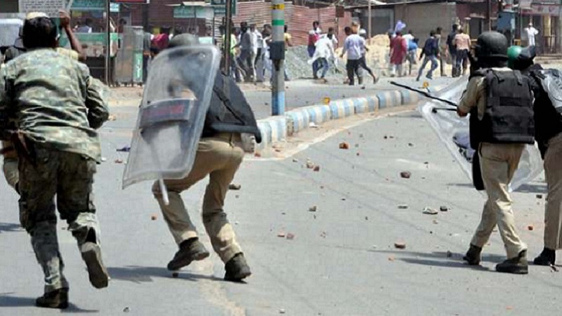 रामनवमी के बाद जमशेदपुर में फिर भड़की हिंसा, उपद्रवियों ने कई दुकानों- वाहनों में आग लगाई, 2 पुलिसकर्मी घायल