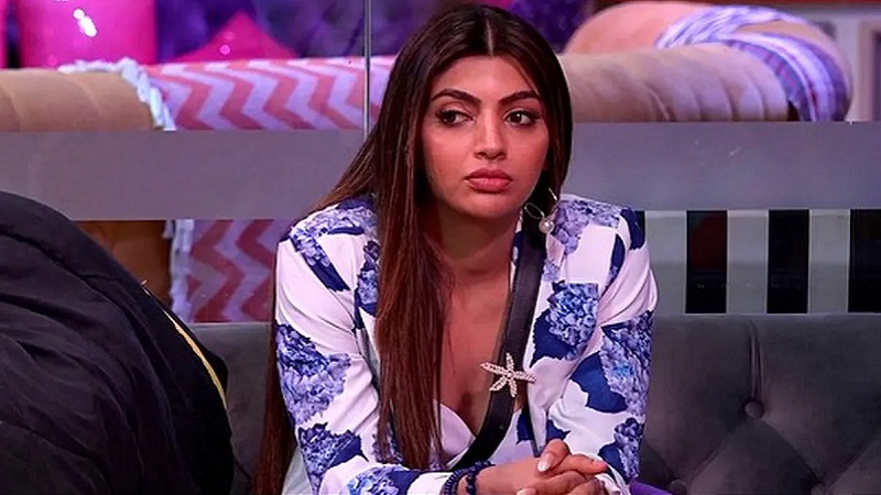 काम नहीं आया हाॅट किस... आकांक्षा पुरी का बिग बॉस ओटीटी से कटा पत्ता