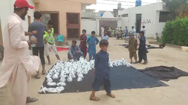 पाकिस्तान को कर्ज मिला लेकिन घटाना होगा फौज का बजट, पेट्रोल-डीजल महंगे होंगे