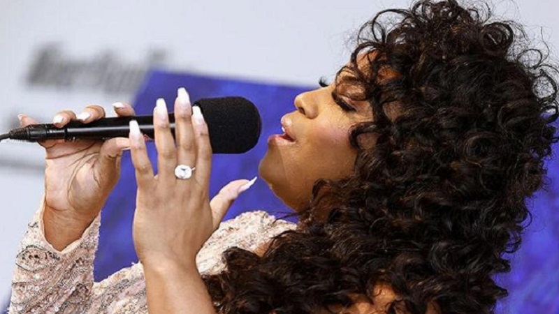 जो अपने मुल्क की बुराई करे, उसे कौन वोट देगा...! व्हाइट हाउस की आधिकारिक गायिका मैरी मिलबेन ने साधा राहुल गांधी पर निशाना