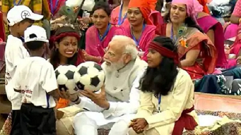 पीएम मोदी बोले- कांग्रेस की गारंटी मतलब नीयत में खोट, गरीबों पर चोट 