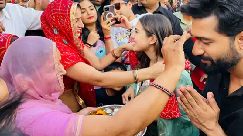 विक्की-सारा इन राजस्थान: चूल्हे पर सेंकी रोटियां, राजस्थानी गानों पर नाचे