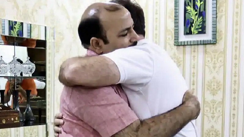 ‘नफरत के बाजार में...’ बसपा सांसद दानिश अली से मिलकर बोले राहुल गांधी, लगाया गले