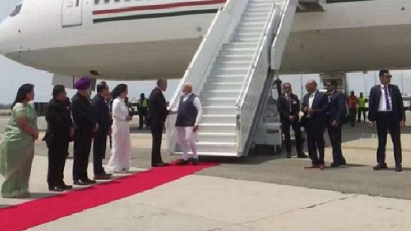 पीएम मोदी पहुंचे न्यूयॉर्क, सुबह 8 बजे संयुक्त राष्ट्र मुख्यालय में योग सत्र का करेंगे नेतृत्व