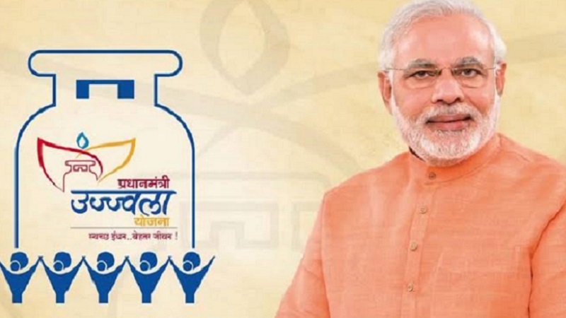 Ujjwala Yojana : उज्ज्वला पर सरकारी रिपोर्ट.. 67 फीसद घरों में अभी भी जलावन, उपलों से पक रहा खाना