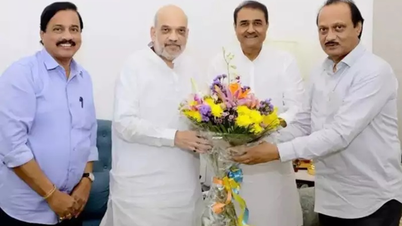 शरद पवार से बात, परिवार से मुलाकात, रात में अमित शाह से भेंट: अचानक अजित दादा की दिल्ली दौड़ क्यों?