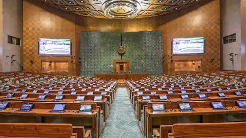 संसद के सेंट्रल हॉल को संबोधित करेंगे मनमोहन सिंह जैसे बुजुर्ग सांसद