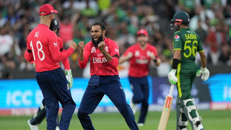 पाकिस्तान को धूल चटाकर इंग्लैंड बना टी-20 का डबल वर्ल्ड चैम्पियन