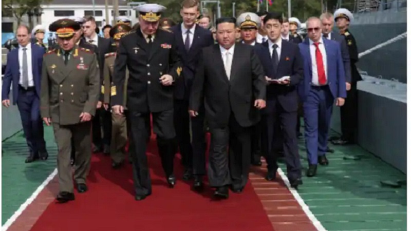 युद्धपोतों का निरीक्षण करने रूस पहुंचे किम जोंग उन, अमेरिका और दक्षिण कोरिया की बढ़ी चिंता