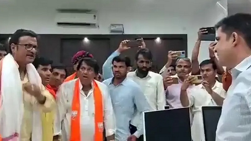 कलेक्टर पर बुरी तरह भड़के राठौड़, बोले- समय आएगा तो देखेंगे