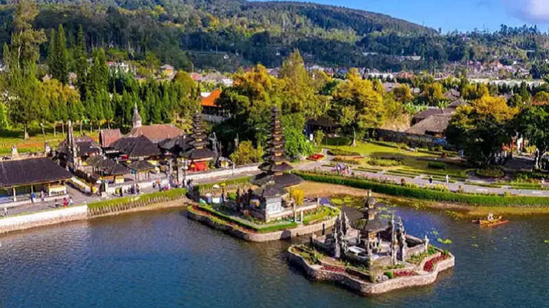 Tourism : वीजा का झंझट छोड़िए...इन देशों में लीजिए 4 महीने तक गर्मियों के मजे