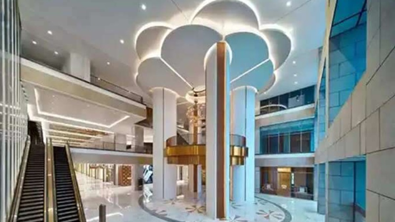 भारत का सबसे बड़ा मॉल, एक शर्ट की कीमत सुनकर खुली रह जाएंगी आंखें !