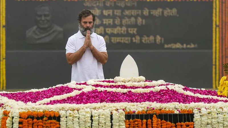 काका संजय के नक्शे-कदम पर राहुल गांधी, वाजपेयी की समाधि पर जाने के क्या मायने..?