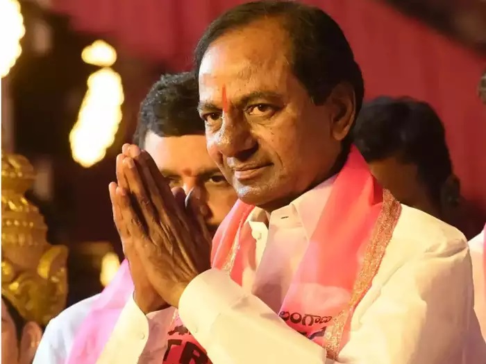 KCR की राष्ट्रीय राजनीति में एंट्री, पार्टी के नाम से तेलंगाना हटाकर भारत