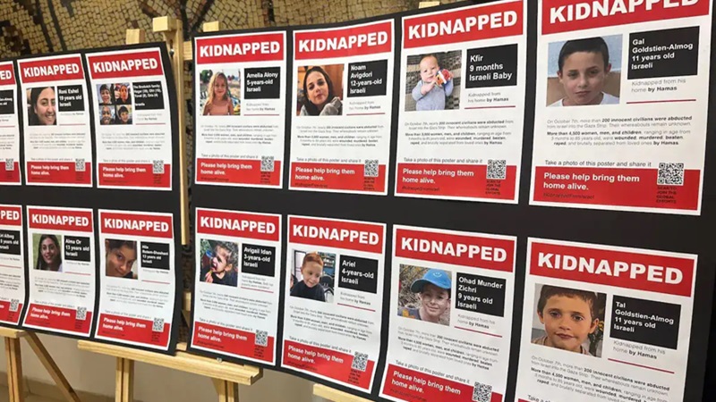 दिल्ली में इजरायल दूतावास ने चस्पा किया हमास की ओर से अगवा किए गए नागरिकों का पोस्टर