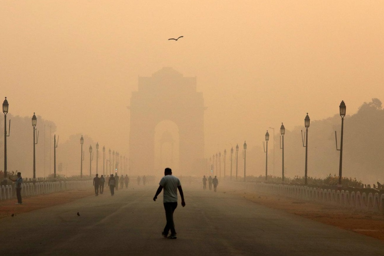 Delhi Pollution : दिल्ली-NCR में  प्रदूषण ,आज से लागू होंगी पाबंदियां