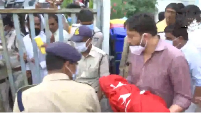 सीहोर: जिंदगी की जंग हार गई सृष्टि, बोरवेल से तीन दिन बाद निकली