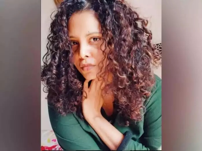 कोविड चंदे में घोटाले पर ईडी ने कसा शिकंजा, राणा अय्यूब ने बताया खुद को मासूम