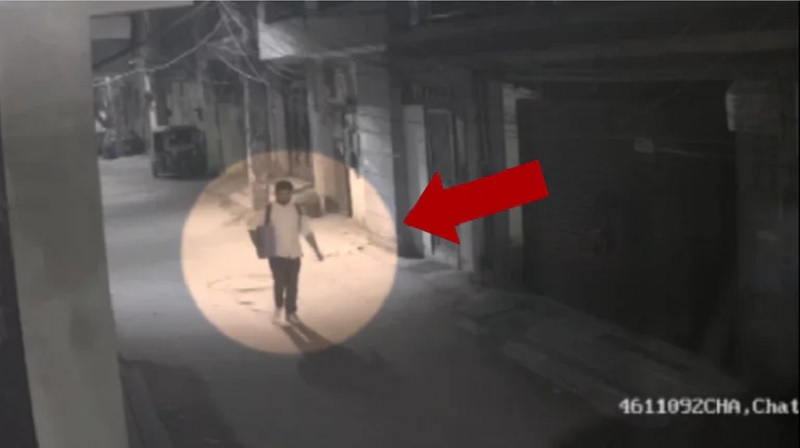 सीसीटीवी में रात के 4 बजे कंधे पर बैग ले जाता दिखा आफताब