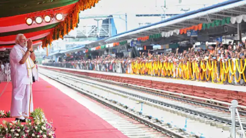 केरल को सौगातें...! देश की पहली वाटर मेट्रो, डिजिटल साइंस पार्क और वंदे भारत ट्रेन