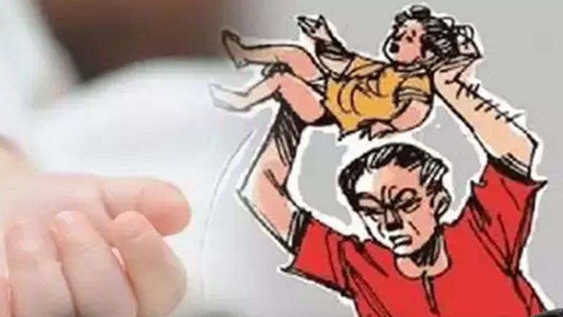 इंसान के भेस में भेड़िया ! 40 दिन की बच्ची को पालने से उठाकर सीधे जमीन पर पटक दिया