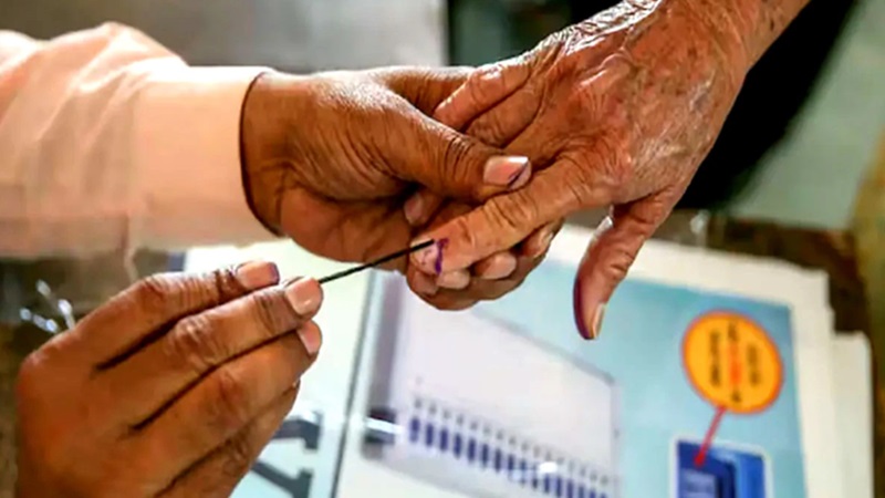 जयपुर में पहले दिन 1473 मतदाताओं ने की होम वोटिंग, घरों में बने पोलिंग बूथ