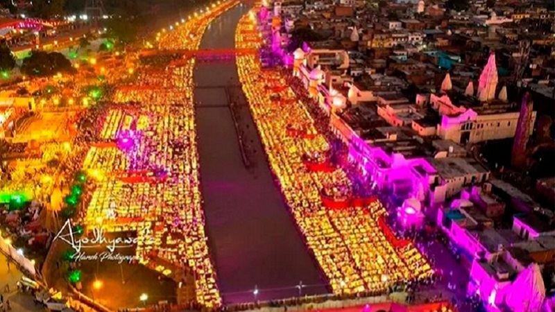 अयोध्या ने अपना ही विश्व रिकॉर्ड तोड़ा, राम की पैड़ी पर एक साथ जले 22 लाख दीये