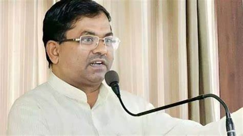 अब दूसरे भाजपाई उम्मीदवार भी पीछे हटे! अश्लील वीडियो मामले में ‘फंसे’ बीजेपी सांसद उपेंद्र रावत क्लीन चिट मिलने तक नहीं लड़ेंगे चुनाव