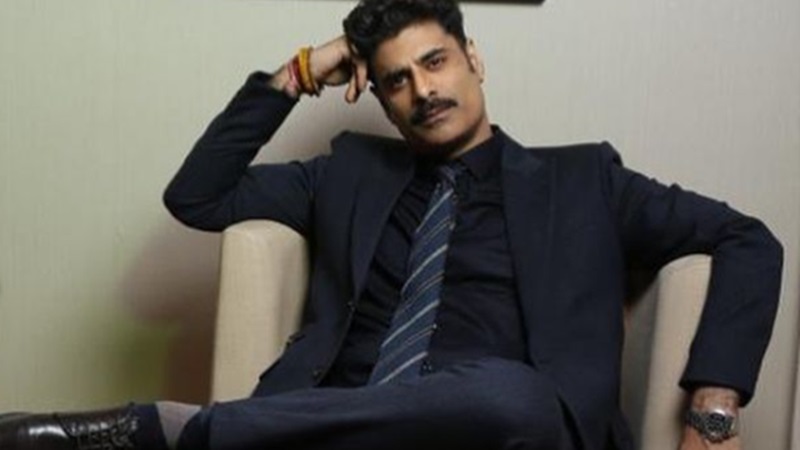 सिकंदर खेर के 42 साल में भी शादी क्यों नहीं कर रहे...! चिंता में हैं पापा अनुपम और मम्मी किरण