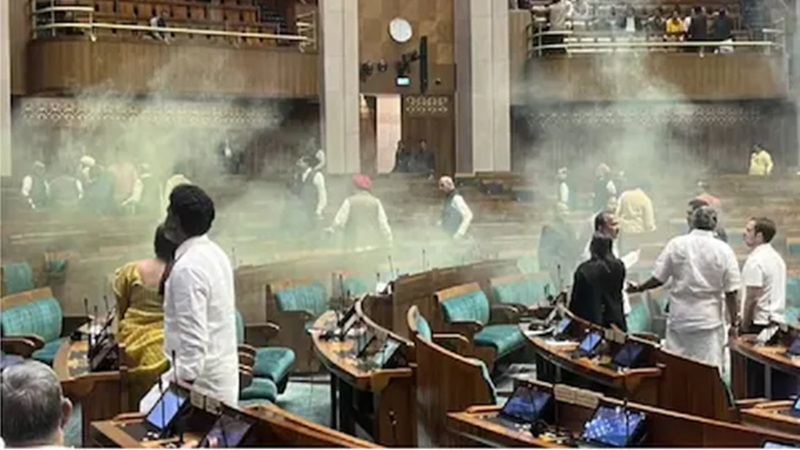 कौन हैं सांसद प्रताप सिम्हा ! जिनके पास पर संसद में स्प्रे लेकर घुसा संदिग्ध सागर