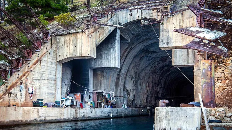 आईएनएस वर्षा : बन रहा है भारतीय नौसेना का सीक्रेट अंडरग्राउंड सबमरीन बंकर