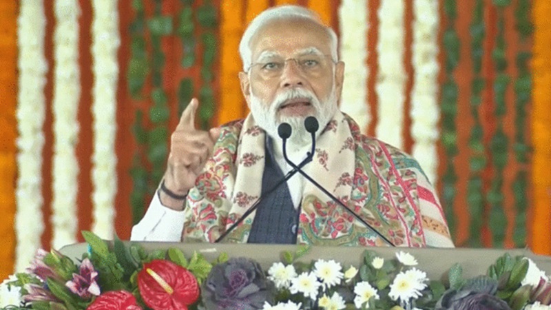 कश्मीर में कभी स्कूल जलाए जाते थे, आज यहां स्कूल सजाए जाते हैं...! जम्मू में पीएम मोदी का आतंक पर वार