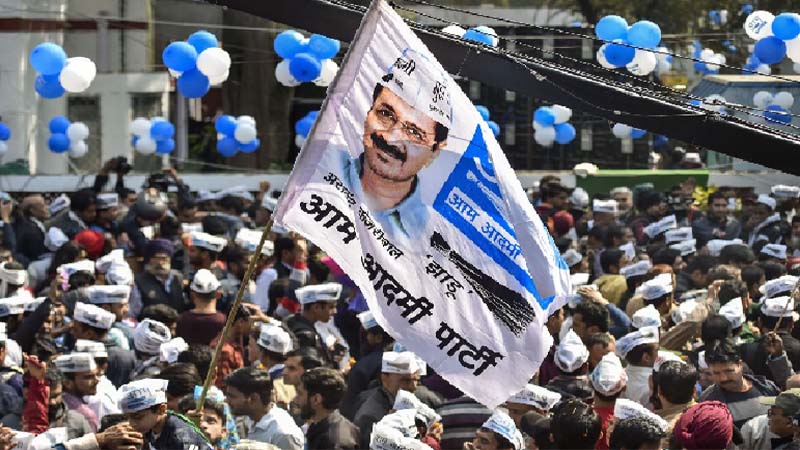 आप के लिए जश्न का दिन..! एमसीडी चुनाव में आम आदमी पार्टी  ने 250 सीटों में से 134, बीजेपी ने 104, कांग्रेस ने 9 और 3 पर निर्दलीयों ने किया कब्जा