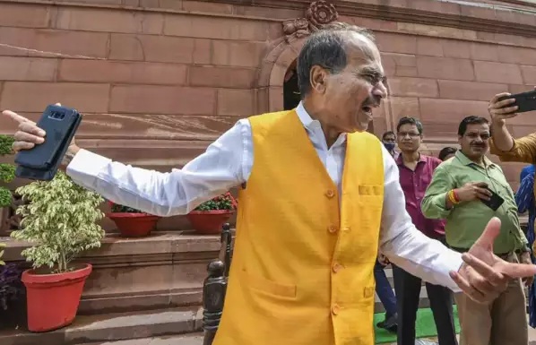 मुर्मू पर ये क्या बोल गए अधीर, देश में मच गया बवाल