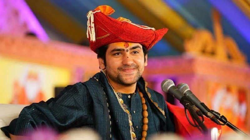 Bageshwar Dham : बागेश्वर बाबा के दरबार में नेताओं का जमघट, कितनी सीटों के वोटों पर असर डाल सकते हैं धीरेंद्र शास्त्री?