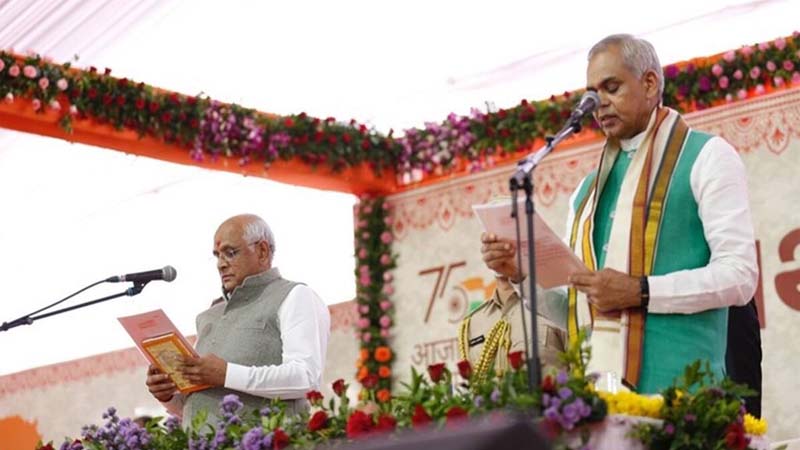 Gujarat Election 2022 : गुजरात संभालने की एक बार फिर शपथ ली भूपेंद्र पटेल ने...16 मंत्रियों को कैबिनेट में दिया स्थान