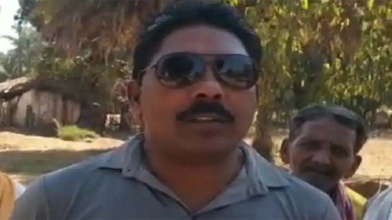 छत्तीसगढ़ में बीजेपी जिला उपाध्यक्ष को नक्सलियों ने घर में घुसकर मारी गोली, अस्पताल पहुंचने से पहले मौत..!