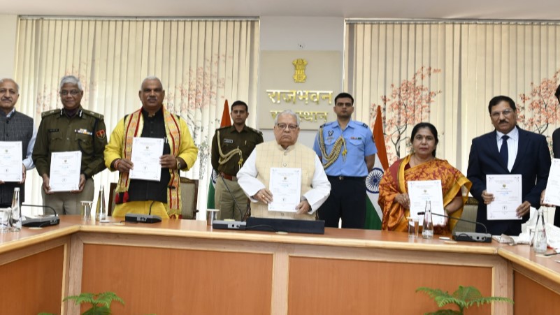 राज्यपाल ने किया बाल यौन अपराधों के कारण/रोकथाम से जुड़ी भ्रष्टाचार उन्मूलन संबंधित पुस्तकों का लोकार्पण