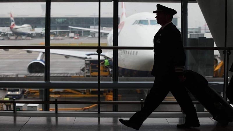 ब्रिटिश पायलट्स पर डोरे डाल रहा चीन... मोटी सैलरी पर नौकरी दे रही जिनपिंग सरकार