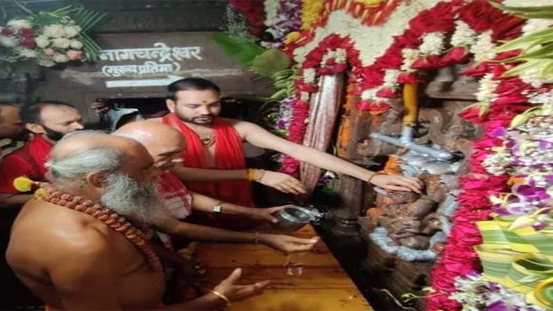 नागचंद्रेश्वर के दर्शन से ही व्यक्ति सर्प दोष से मुक्त हो जाता है, सिर्फ पंचमी को ही खुलते हैं मंदिर के पट