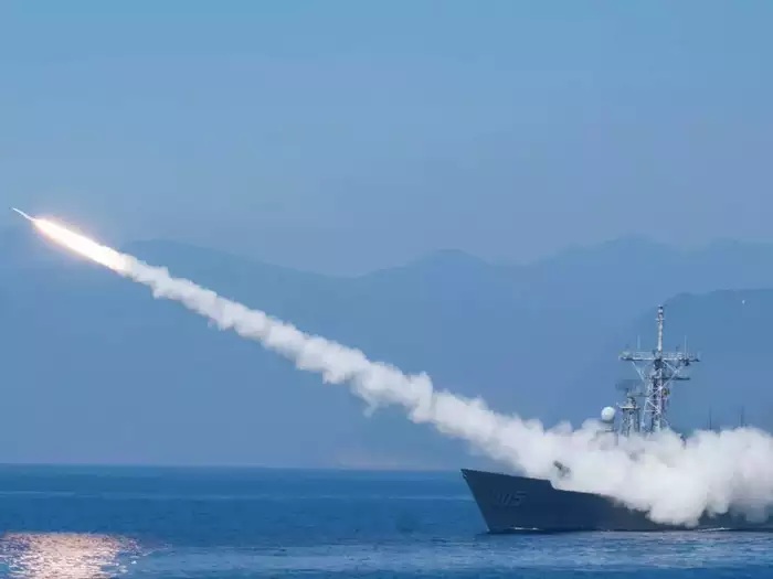 जापान तानेगा चीन पर अपनी सबसे खतरनाक मिसाइलें