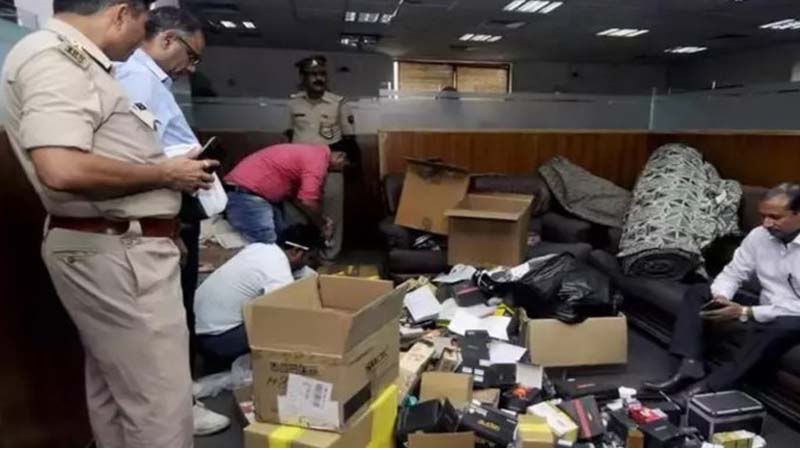 मुंबई और नोएडा में बैन ई-सिगरेट बेचने वाला गिरोह आया पुलिस के चंगुल में; प्रसिद्ध मुच्छड़ पानवाला गिरफ्तार 