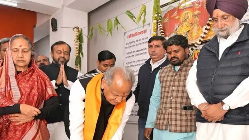 राजस्थानः बन रहे नये  सियासी समीकरण, प्रदेश प्रभारी रंधावा ने कराई गहलोत-चौधरी की मंत्रणा